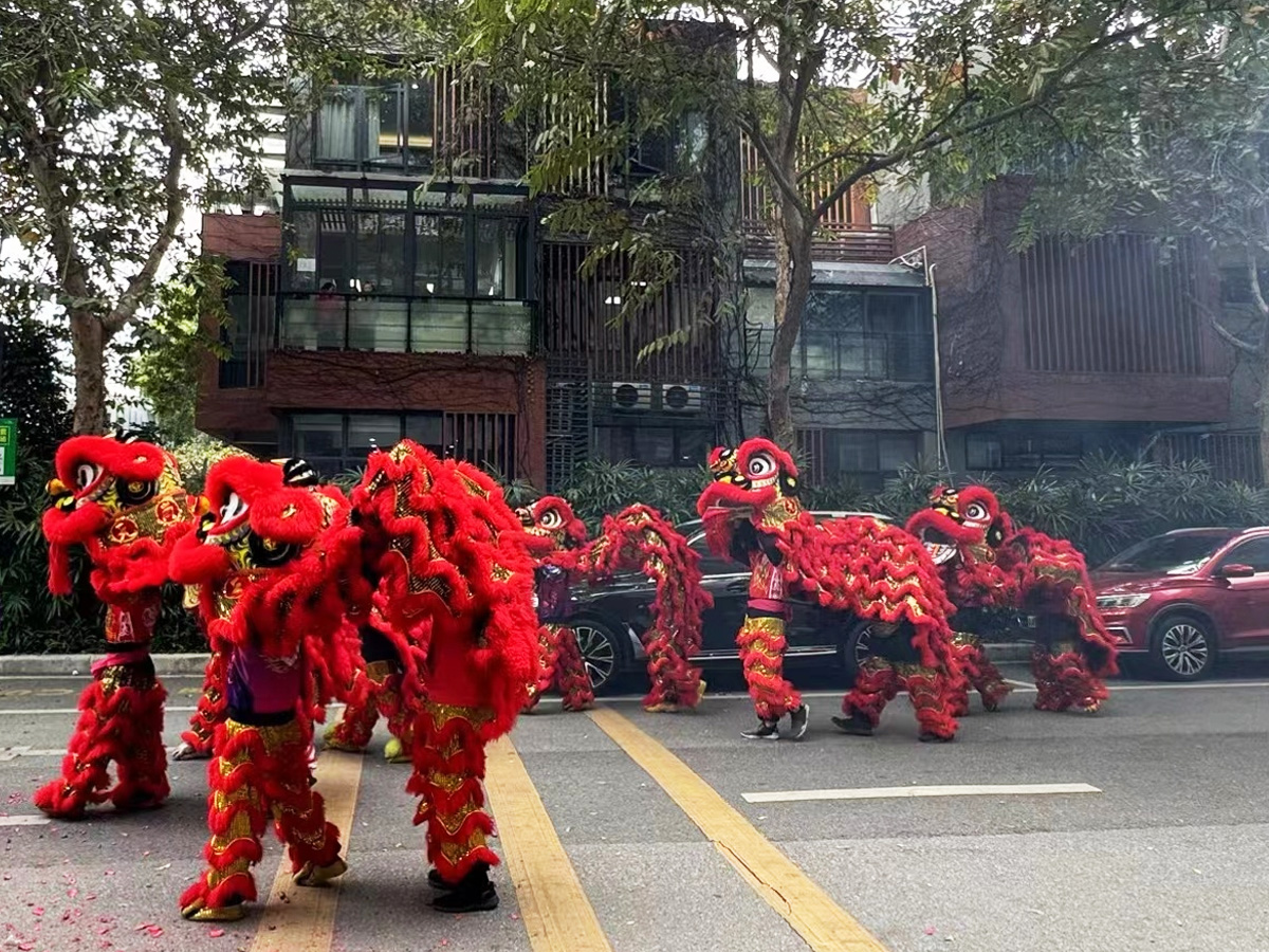 項(xiàng)目開工儀式舞獅表演